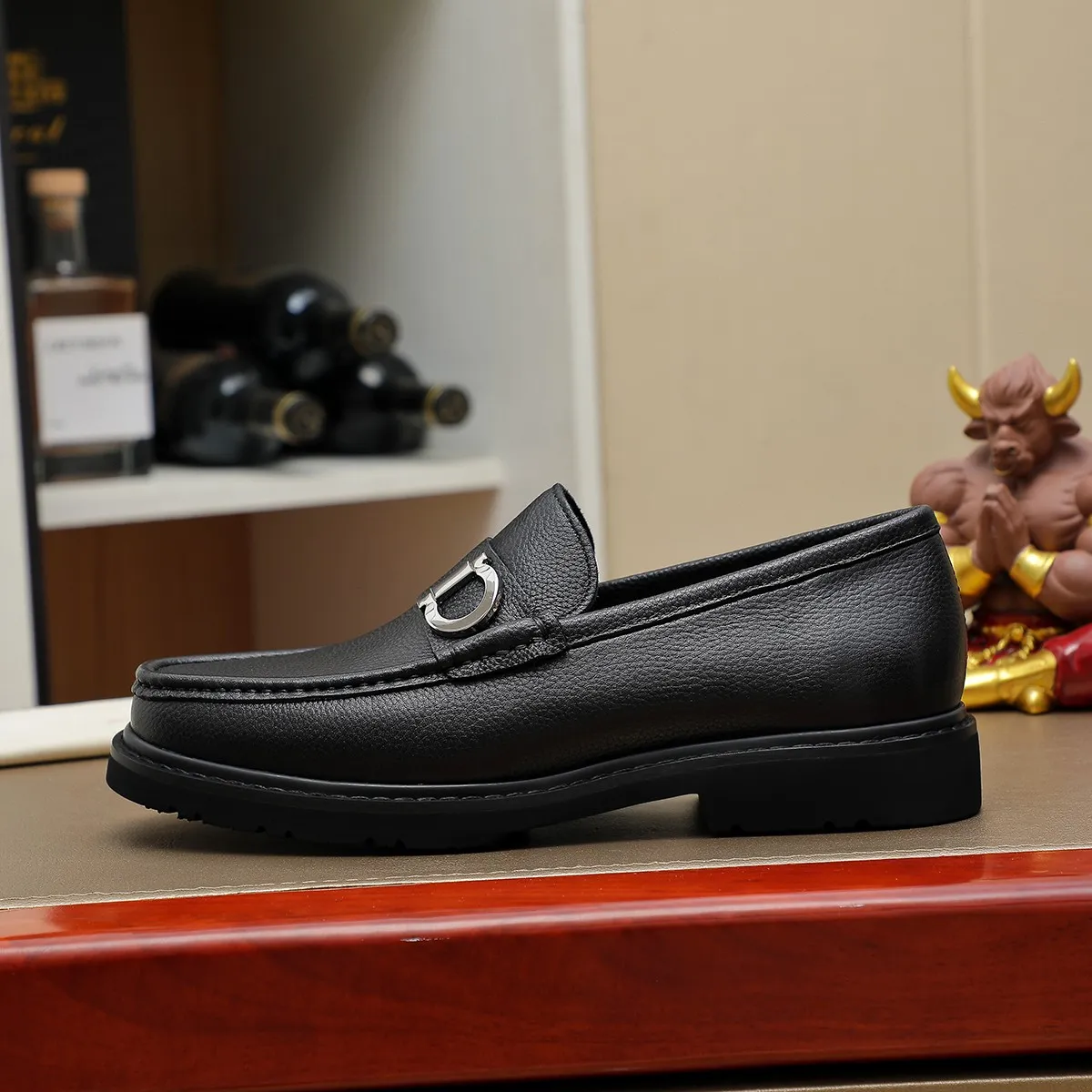 Men's shoes 💰500 Ferragamo [Ferragamo] top imported suit men's shoes 💯Original copy of the official website, product materials: selected imported embossed calfskin + luxury hardware buckle accessories ~ imported water-dyed cow 🐂 leather lining. Strong three-dimensional visual effect, original combination outsole, multiple colors available😘 Size: 38-44 (.45.46.4. Customized)